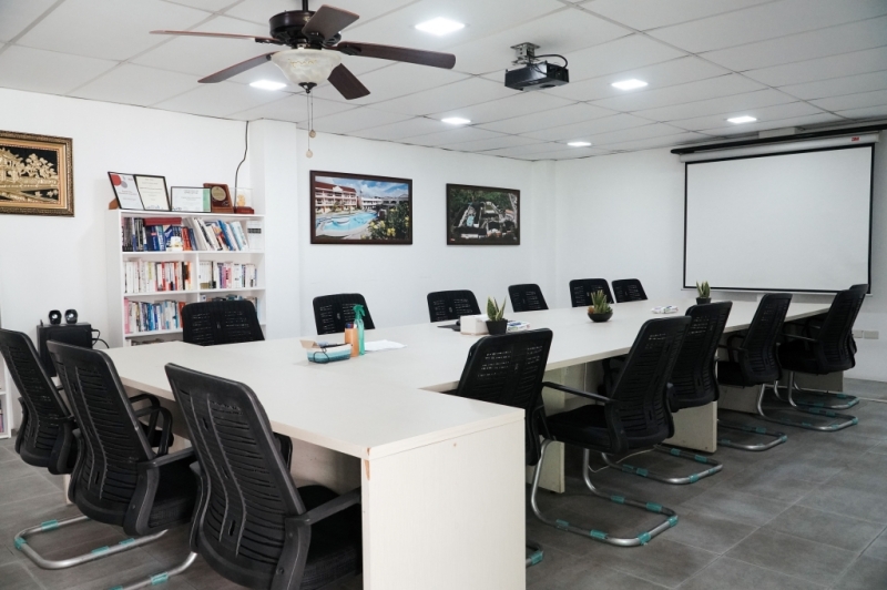 フィリピン留学 Cebu21 - English Fella 2-Meeting room-1